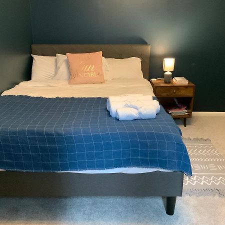 2 Bedroom Apartment Near Southfields London Bagian luar foto