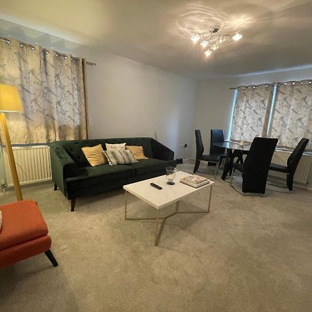 2 Bedroom Apartment Near Southfields London Bagian luar foto
