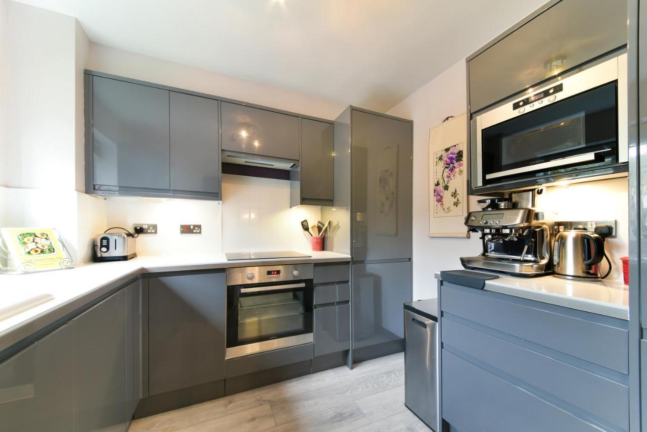 2 Bedroom Apartment Near Southfields London Bagian luar foto