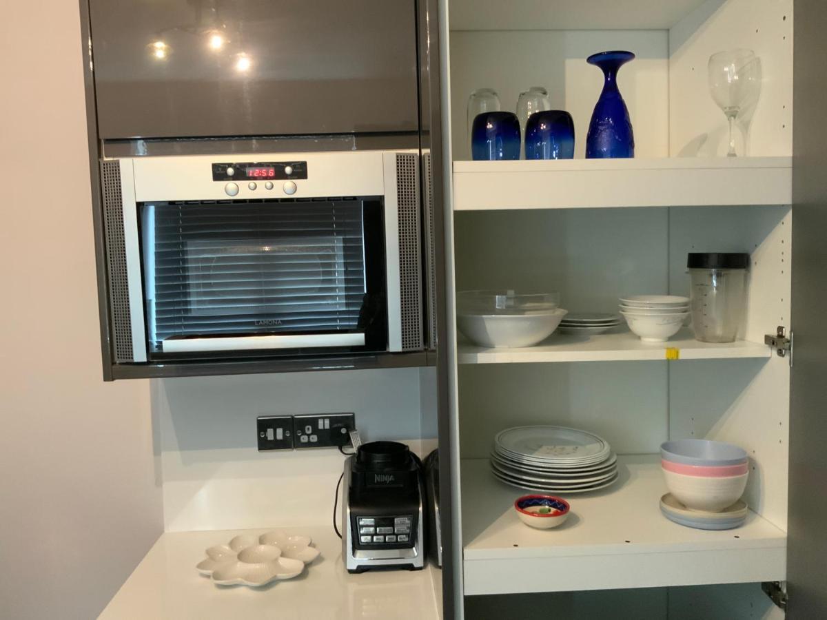2 Bedroom Apartment Near Southfields London Bagian luar foto