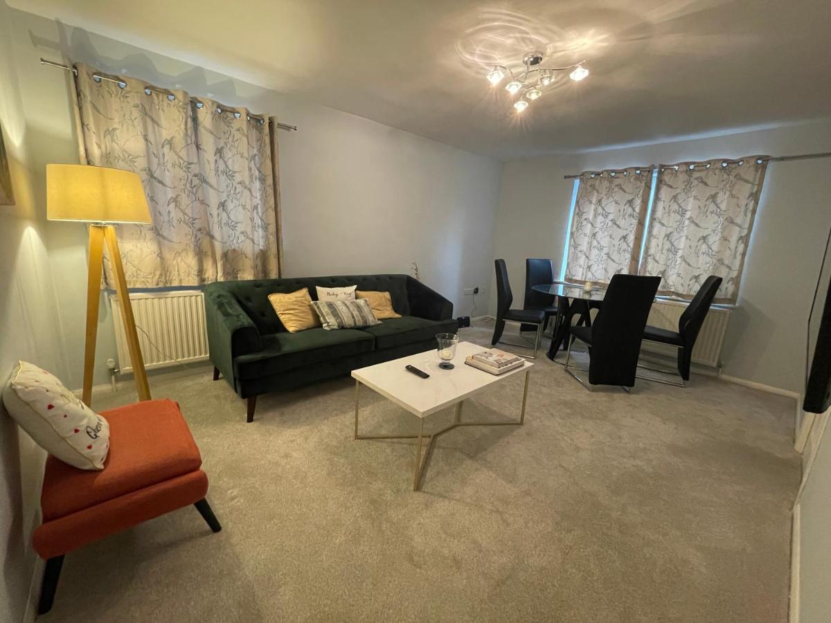 2 Bedroom Apartment Near Southfields London Bagian luar foto