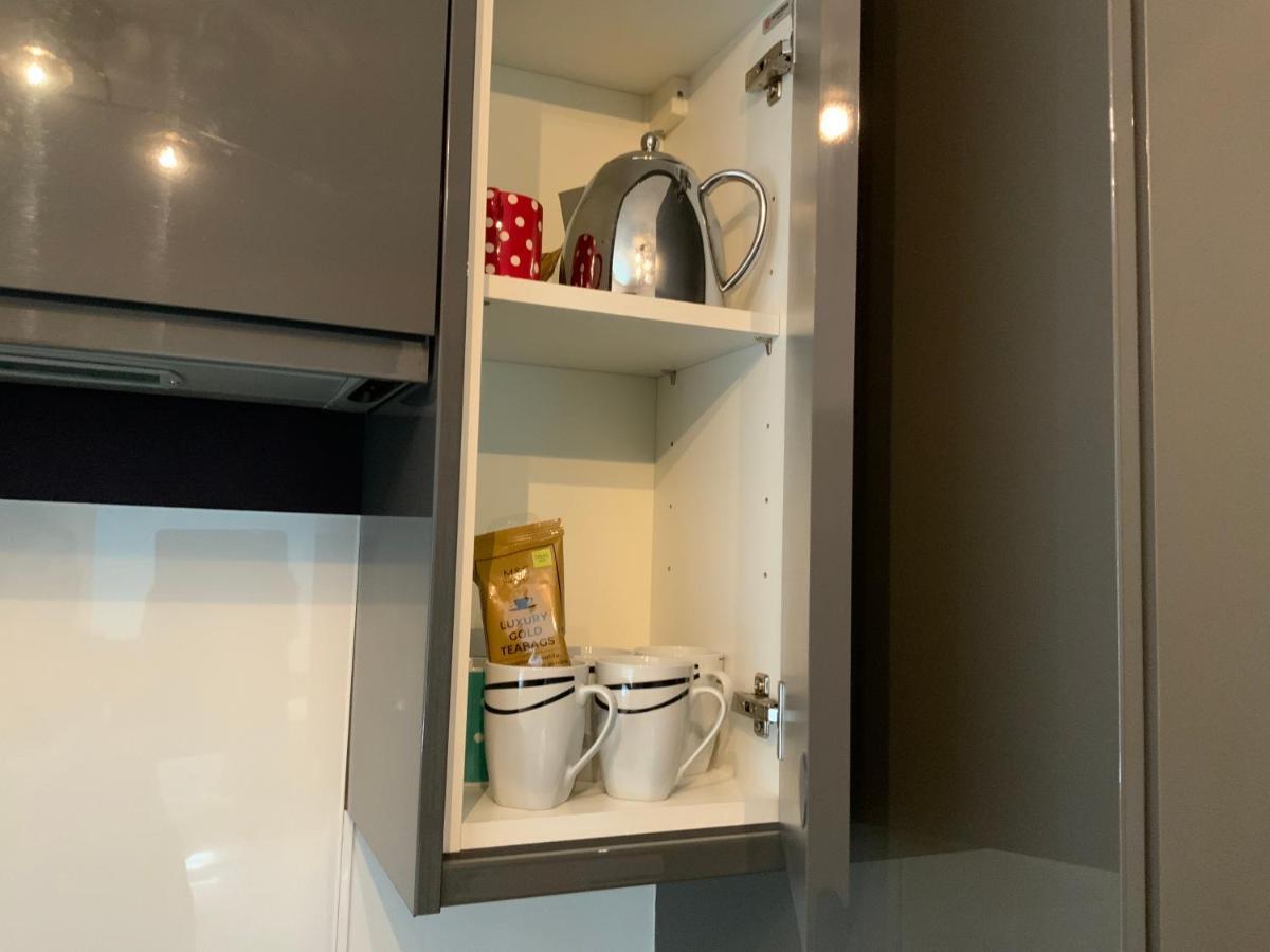 2 Bedroom Apartment Near Southfields London Bagian luar foto