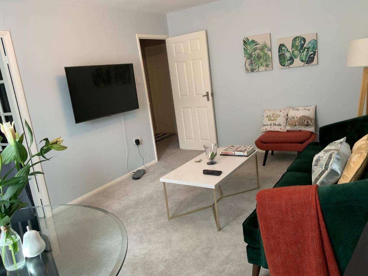 2 Bedroom Apartment Near Southfields London Bagian luar foto