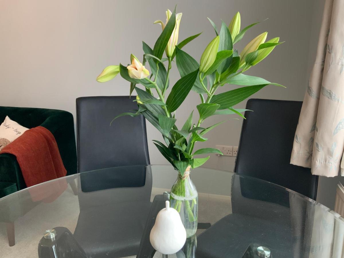 2 Bedroom Apartment Near Southfields London Bagian luar foto